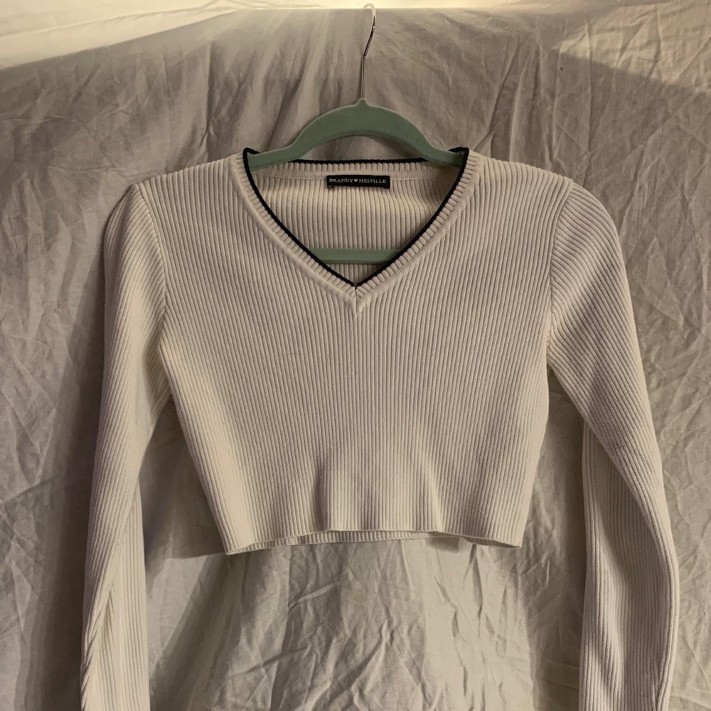 BRANDY MELVILLE White Long-Sleeved Shirt